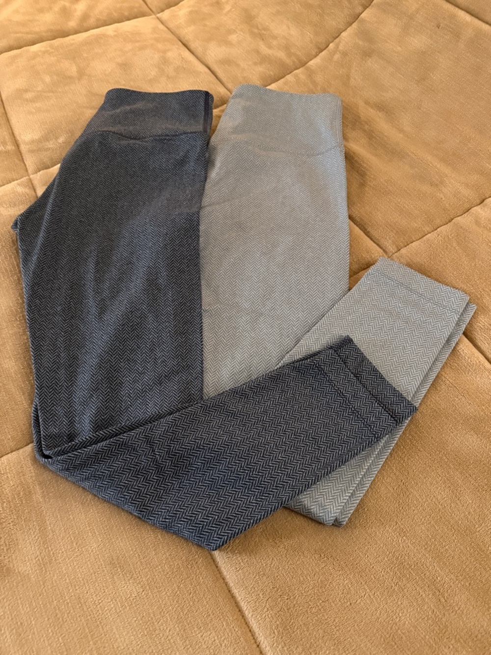 Mondetta Two-Tone Herringbone Leggings